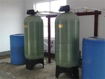 软化水设备布水器中心管安装方法